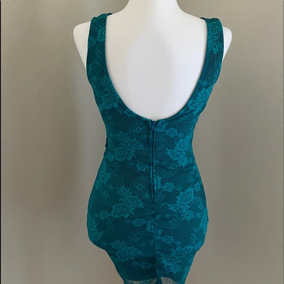 Dress - Picture 2 of 2